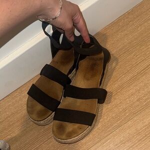 Steve Madden Black and Tan Espadrille Sandals